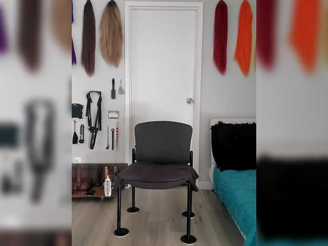 QueenAnitaDix