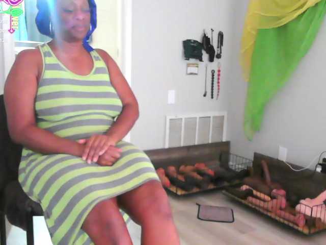 QueenAnitaDix