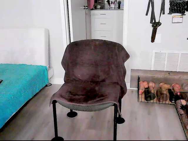QueenAnitaDix live webcam show