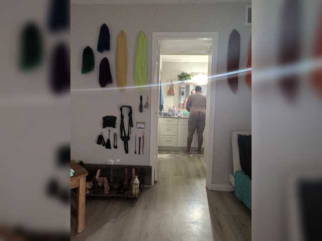 QueenAnitaDix live cam on BongaCams