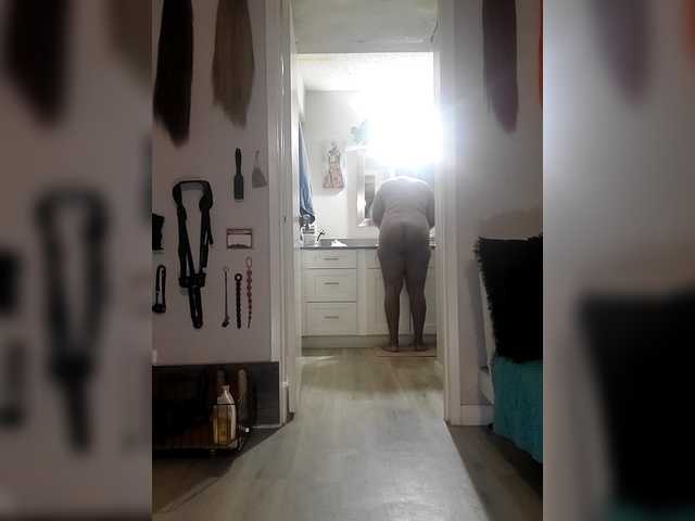 QueenAnitaDix