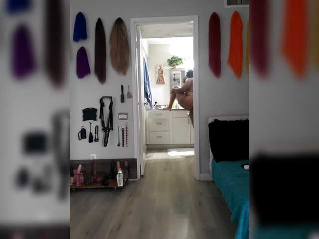 QueenAnitaDix