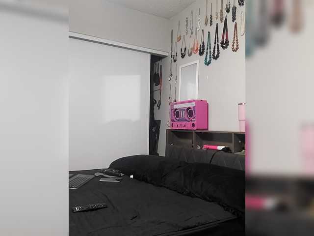 QueenAnitaDix live cam