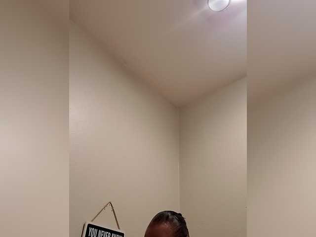 QueenAnitaDix's BongaCams show and profile