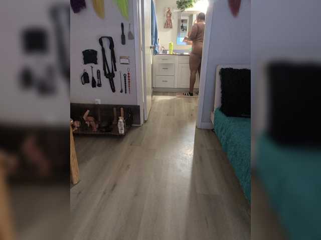 QueenAnitaDix