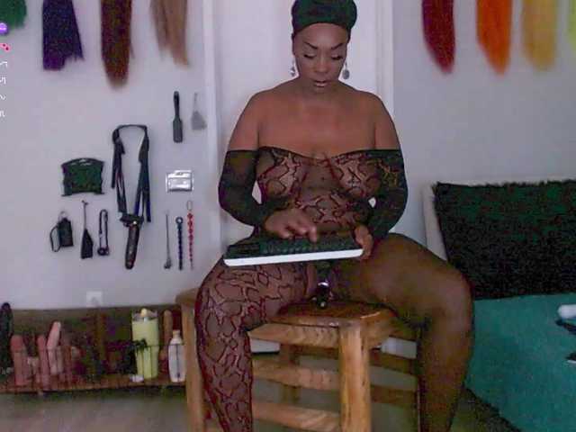 QueenAnitaDix