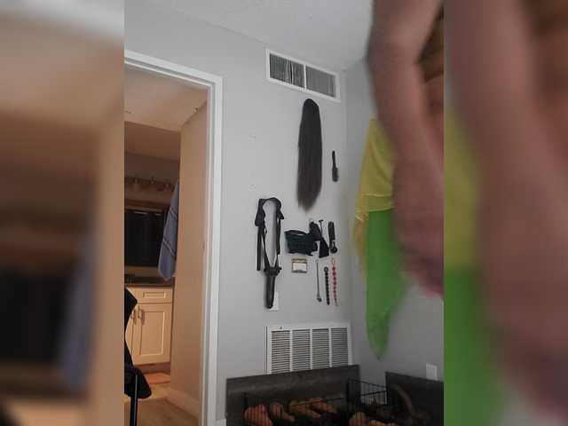 QueenAnitaDix live cam on BongaCams