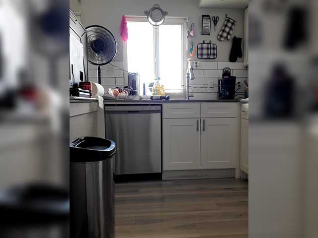 QueenAnitaDix