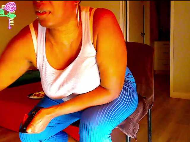 QueenAnitaDix