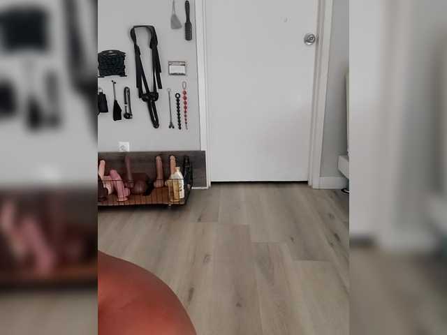 QueenAnitaDix, en vivo ahora en BongaCams