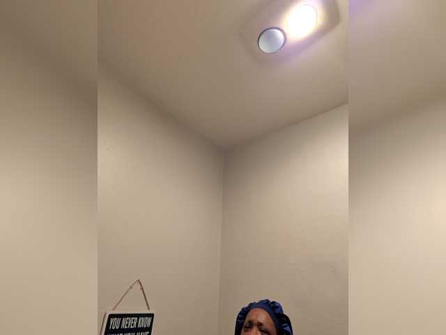 QueenAnitaDix, modelo de webcam