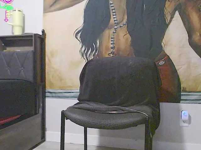 QueenAnitaDix live cam on BongaCams