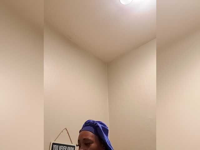 QueenAnitaDix live cam on BongaCams