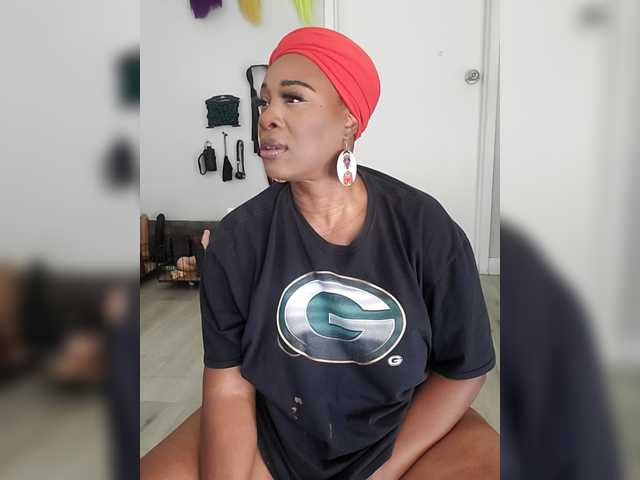 QueenAnitaDix live cam preview