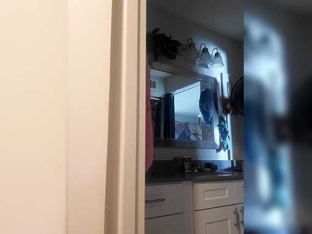 QueenAnitaDix live webcam show