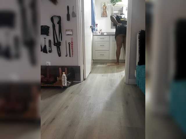 QueenAnitaDix