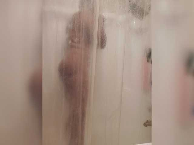 QueenAnitaDix live cam on BongaCams