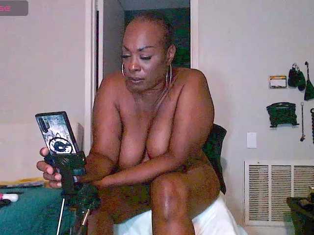 QueenAnitaDix