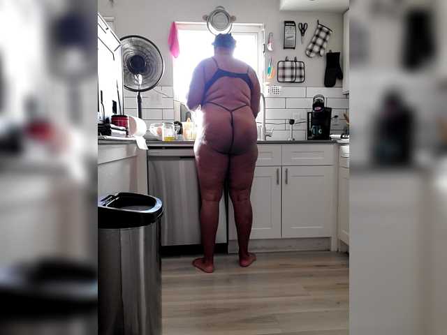 QueenAnitaDix