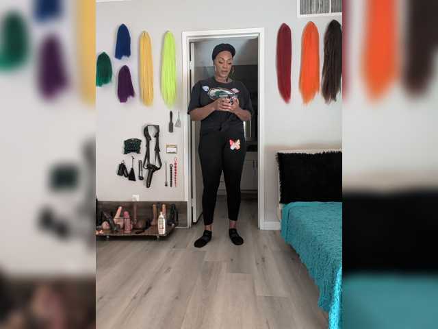 QueenAnitaDix