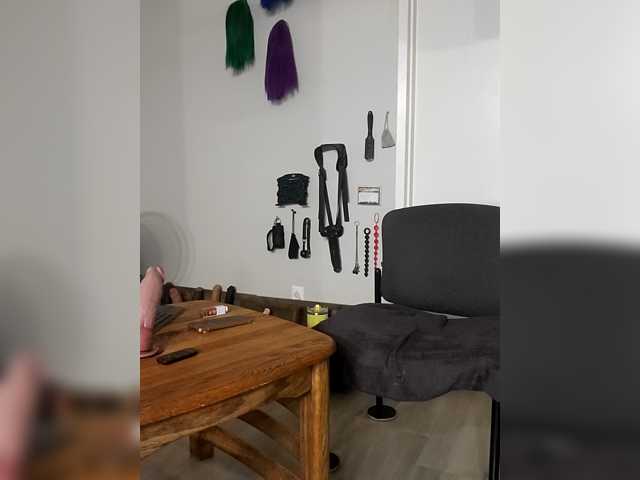 QueenAnitaDix live cam on BongaCams