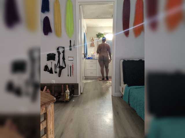 QueenAnitaDix