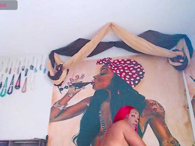QueenAnitaDix live cam on BongaCams
