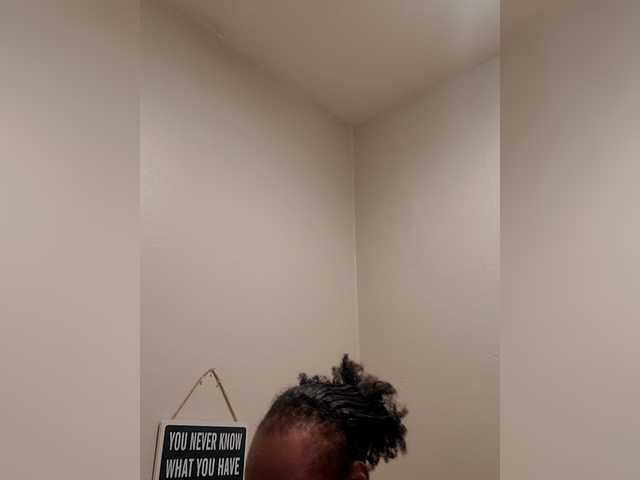 QueenAnitaDix live cam on BongaCams