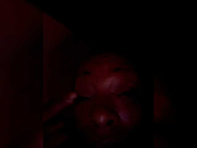 QueenAnitaDix live cam on BongaCams