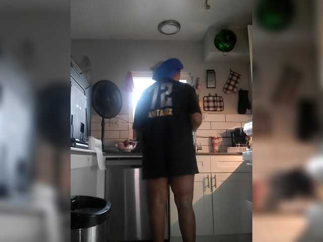 QueenAnitaDix live cam on BongaCams
