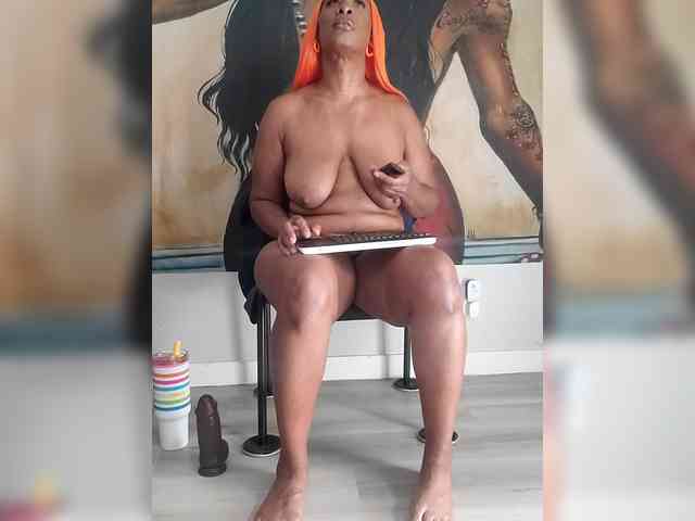 QueenAnitaDix