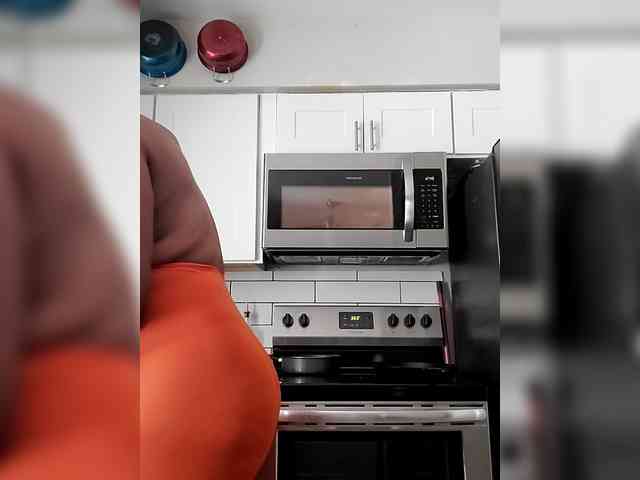 QueenAnitaDix webcam