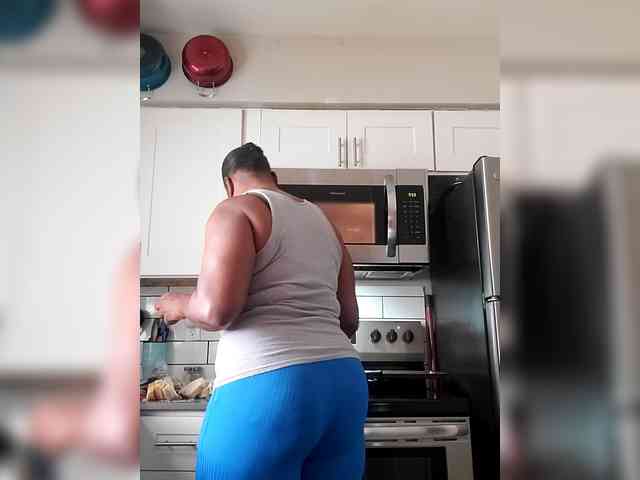 QueenAnitaDix webcam