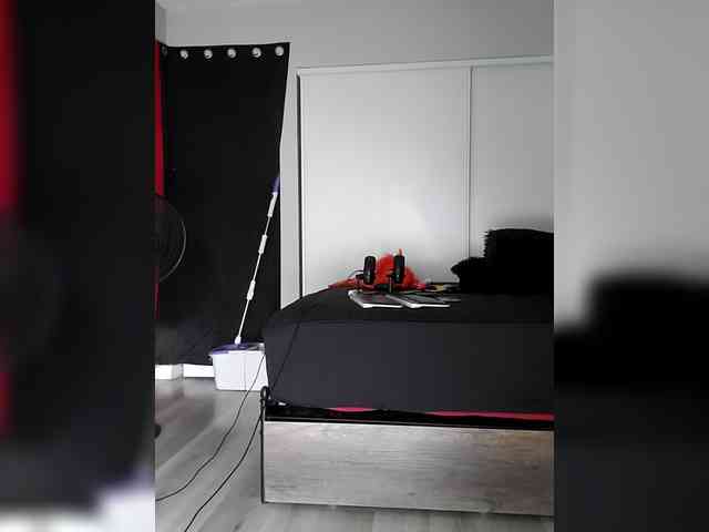 QueenAnitaDix webcam