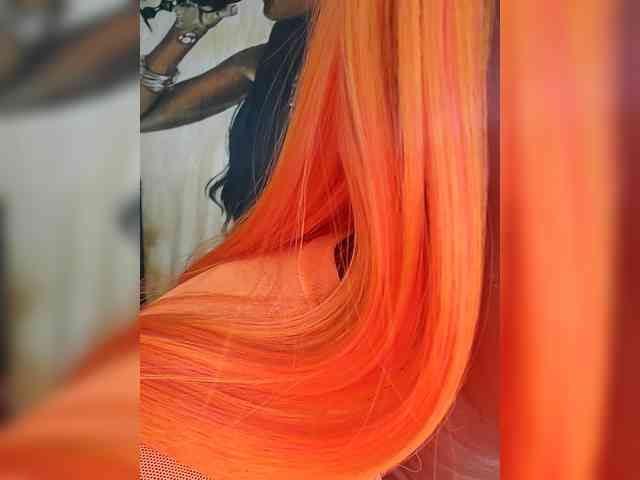 QueenAnitaDix webcam