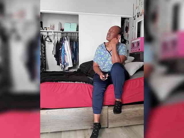 QueenAnitaDix webcam