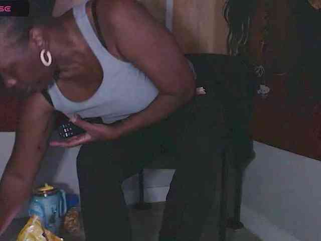 QueenAnitaDix webcam