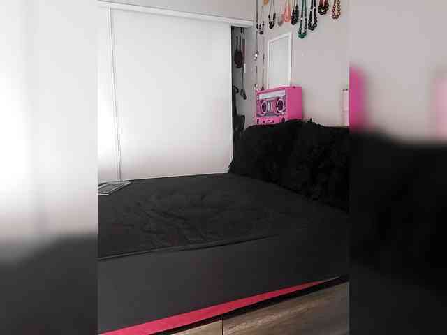 QueenAnitaDix webcam