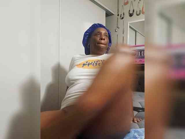 QueenAnitaDix webcam