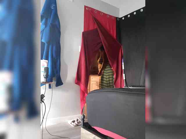 QueenAnitaDix webcam