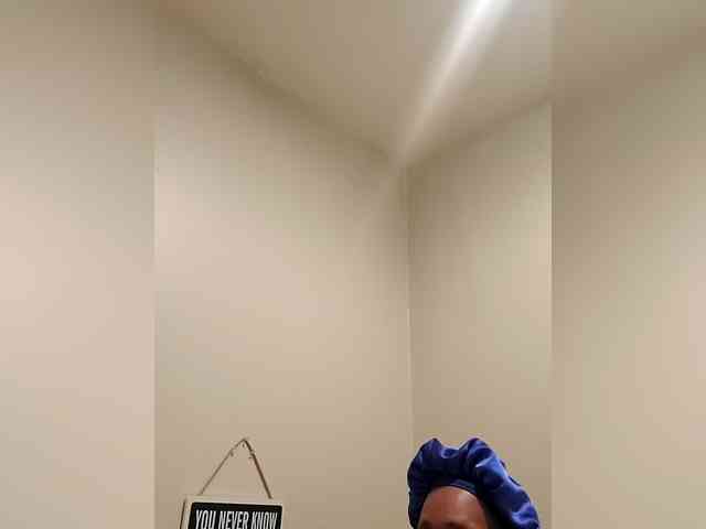 QueenAnitaDix webcam