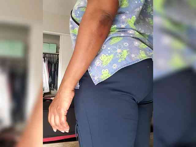 QueenAnitaDix webcam