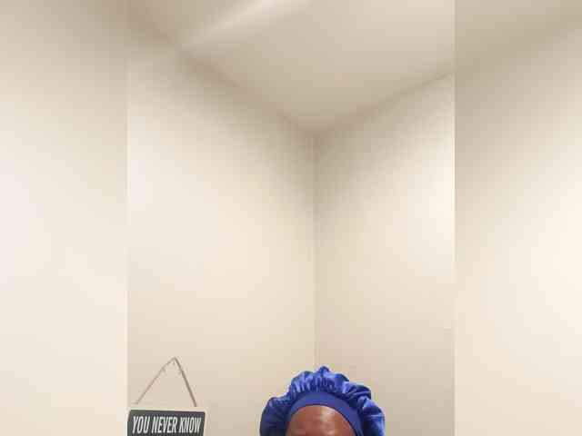 QueenAnitaDix webcam