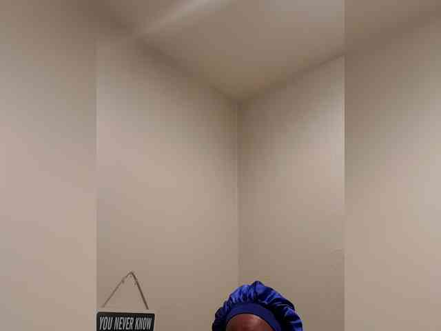 QueenAnitaDix webcam