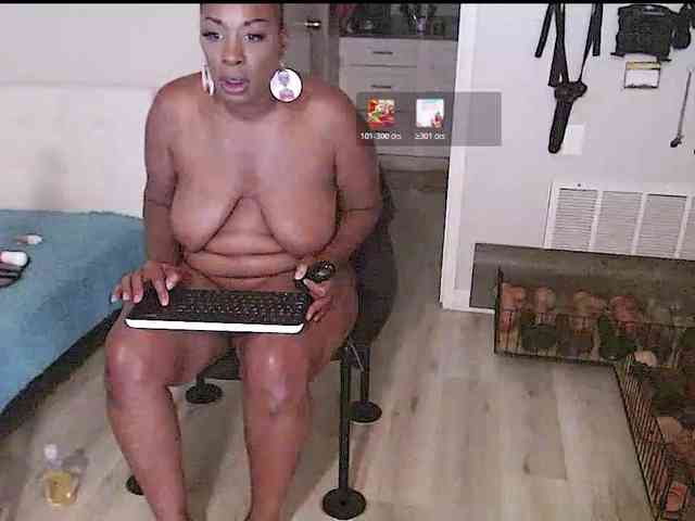 QueenAnitaDix webcam