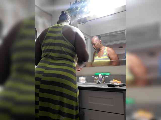QueenAnitaDix