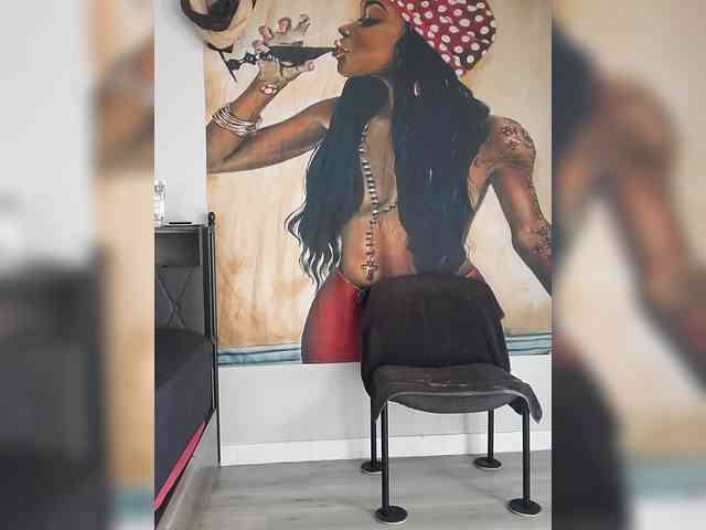 QueenAnitaDix webcam