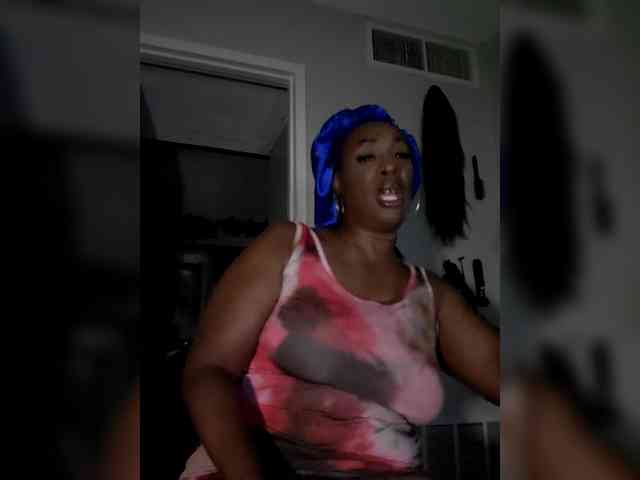 QueenAnitaDix webcam