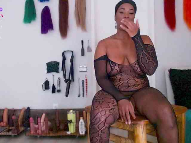 QueenAnitaDix webcam