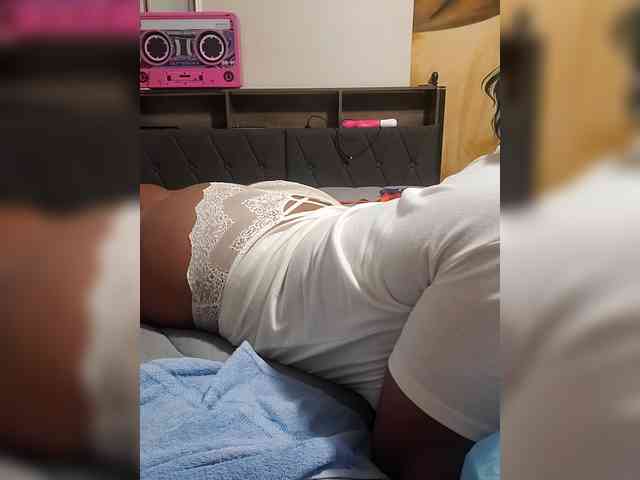 QueenAnitaDix webcam